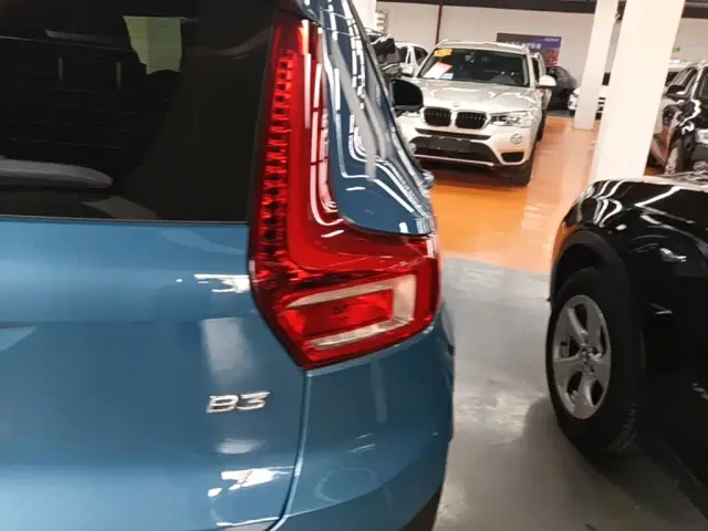 Volvo XC40 — Фото автомобиля 7