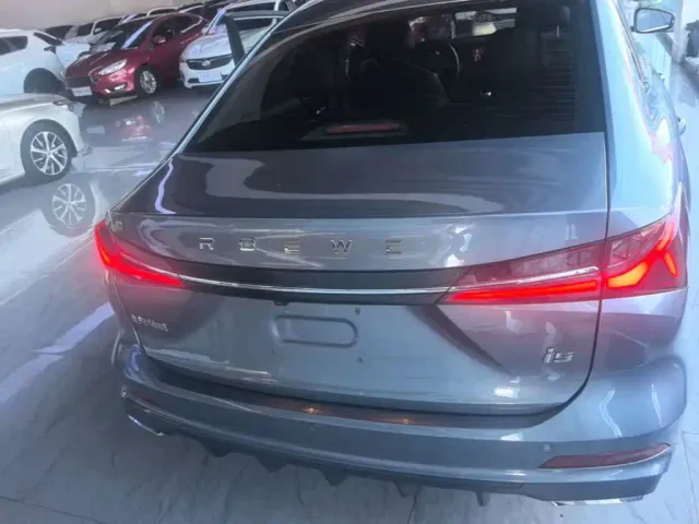Roewe i5 — Фото автомобиля 5