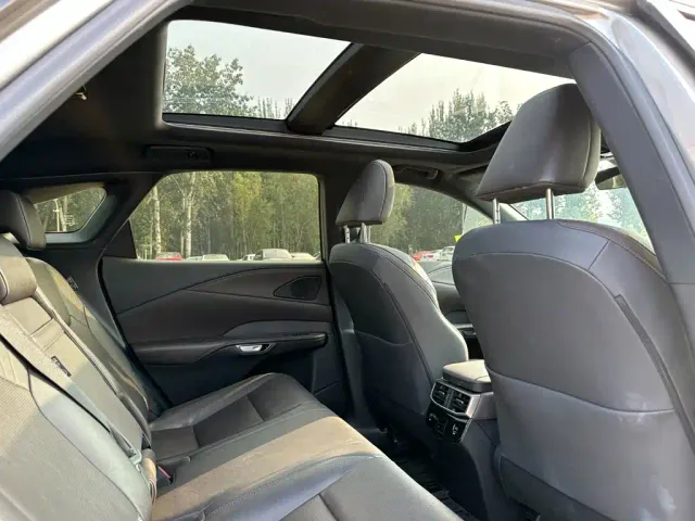 Lexus RX — Фото автомобиля 21