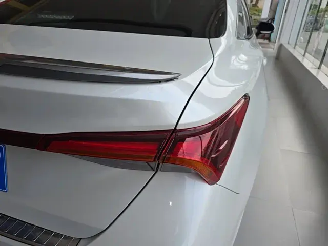 Toyota Avalon — Фото автомобиля 7