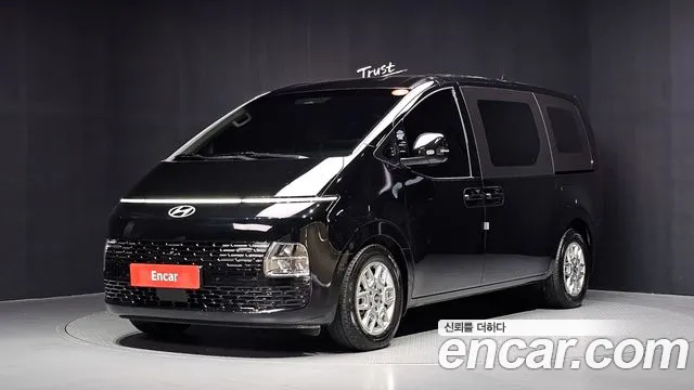Фотография автомобиля — Hyundai Staria
