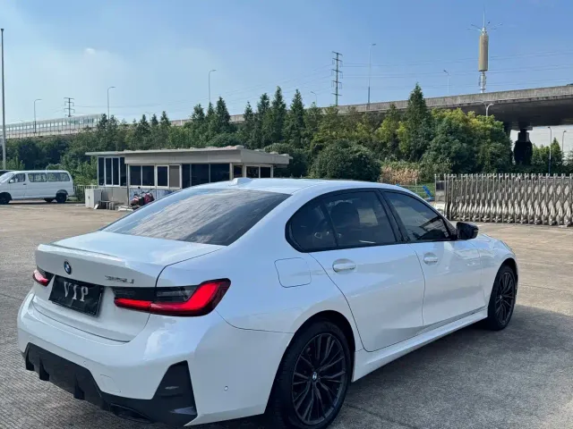 BMW 3 Series — Фото автомобиля 5