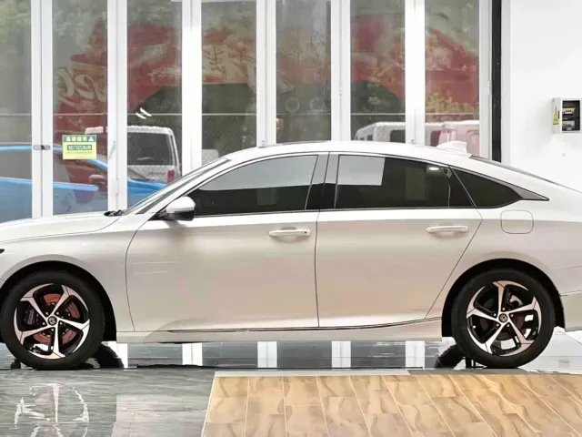 Honda Accord — Фото автомобиля 7