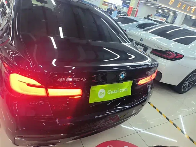 BMW 5 Series — Фото автомобиля 5