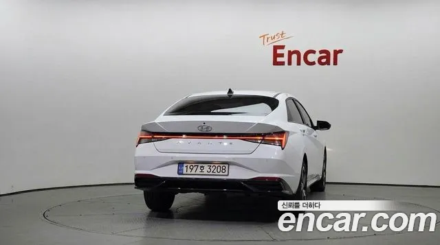 Hyundai Avante CN7 — Фото автомобиля 4