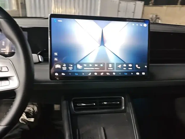 BYD Qin L — Фото автомобиля 12