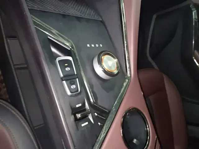 JAC Motors JAC X8 PLUS — Фото автомобиля 13