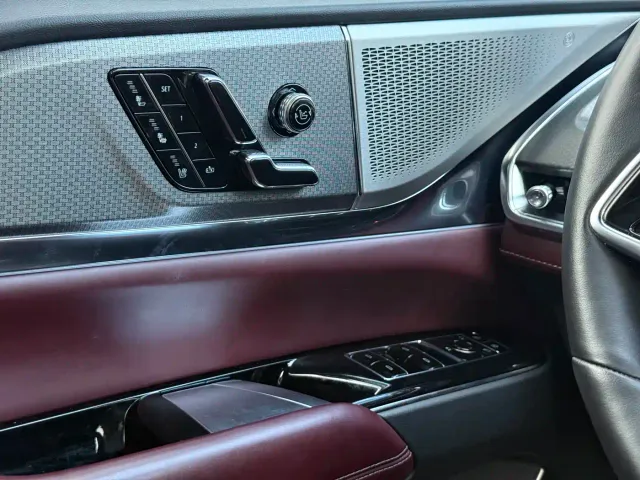 Cadillac XT5 — Фото автомобиля 13