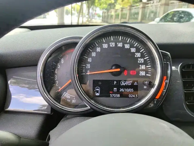 MINI Hatch — Фото автомобиля 11