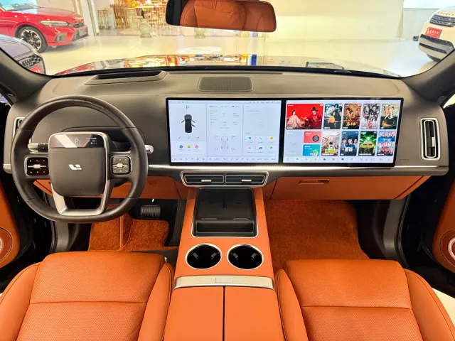 Li Auto L8 — Фото автомобиля 18