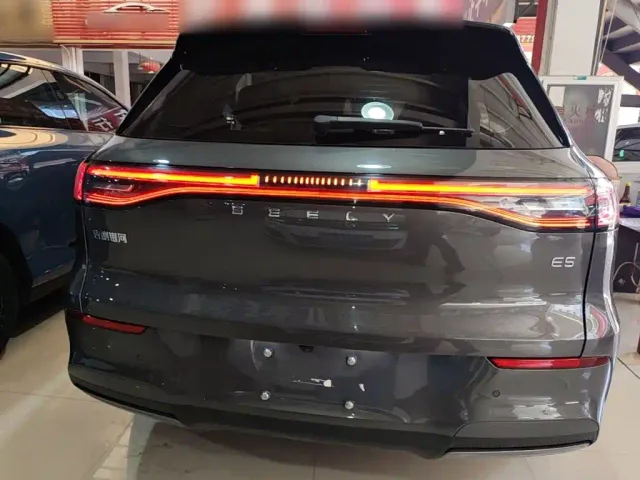 Geely Galaxy E5 — Фото автомобиля 5