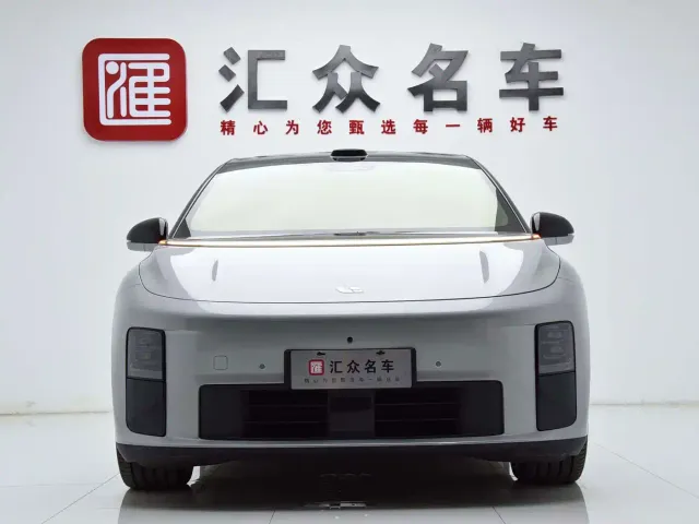 Li Auto i6 — Фото автомобиля 2