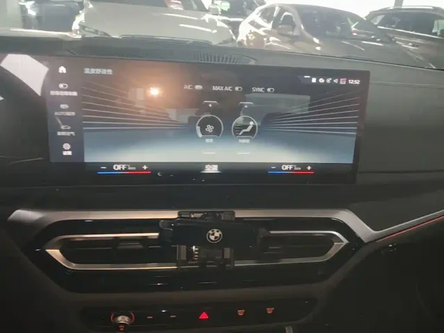 BMW i3 — Фото автомобиля 12
