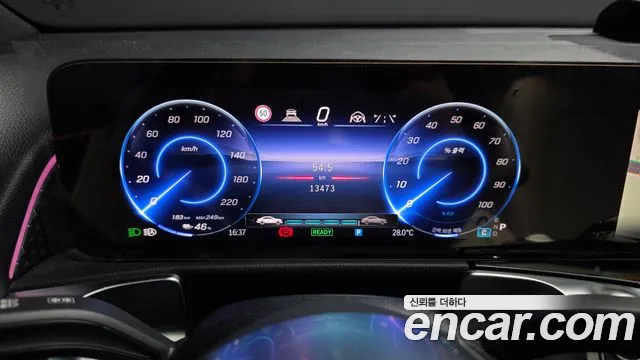 Mercedes-Benz EQB — Фото автомобиля 8