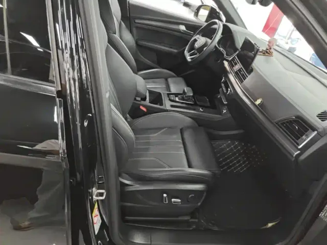 Audi Q5L — Фото автомобиля 24