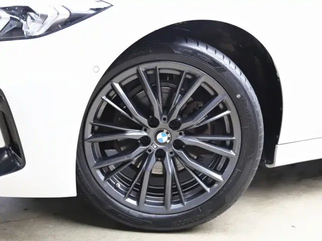 BMW 3 Series — Фото автомобиля 26