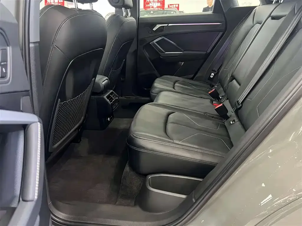 Audi Audi Q3 2024 40 TFSI Fashion Sport — Фото автомобиля 13