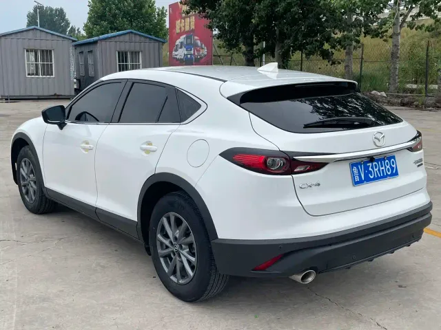 Mazda CX-4 — Фото автомобиля 4