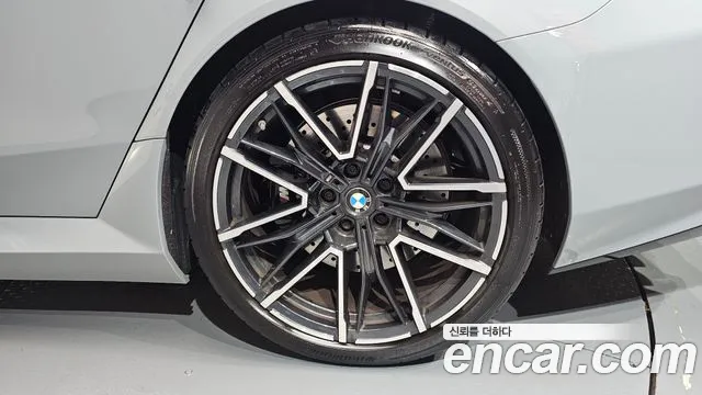 BMW M5 G90 — Фото автомобиля 21