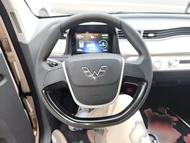 Wuling Hongguang Mini EV — Фото автомобиля 10