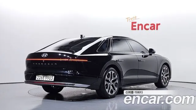Hyundai Grandeur GN7 — Фото автомобиля 2