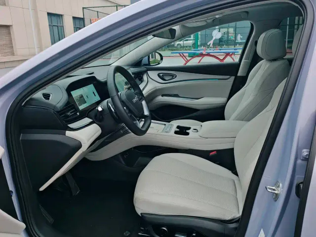 BYD Seal 07 EV — Фото автомобиля 4