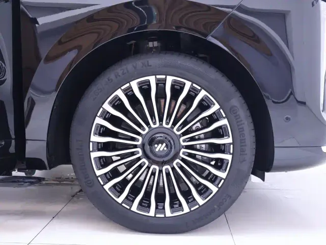 IM Motors LS8 — Фото автомобиля 6
