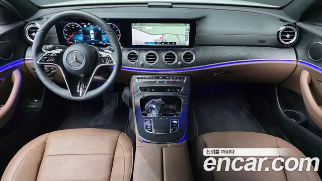 Mercedes-Benz E-Class — Фото автомобиля 7