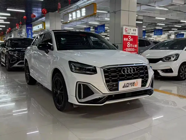 Audi Q2L — Фото автомобиля 2