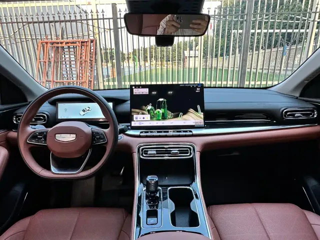 Geely Emgrand — Фото автомобиля 5