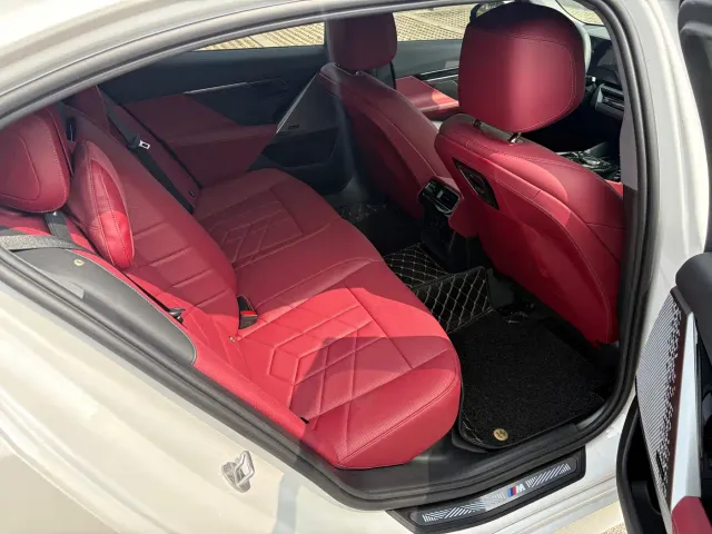 BMW 5 Series — Фото автомобиля 10