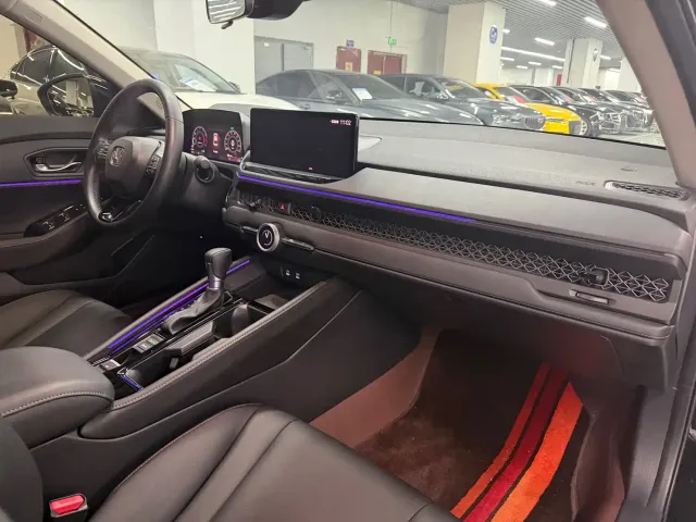 Honda Accord — Фото автомобиля 12
