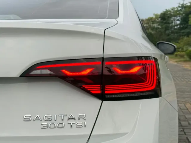 Volkswagen Sagitar — Фото автомобиля 13