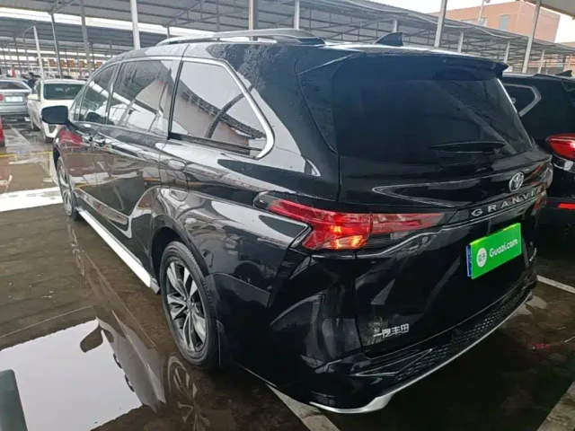 Toyota Granvia — Фото автомобиля 4