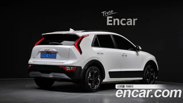 Kia Niro — Фото автомобиля 2