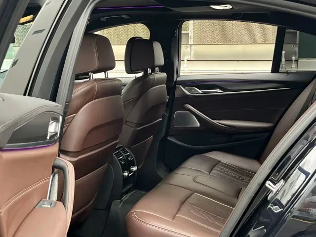 BMW 5 Series — Фото автомобиля 10