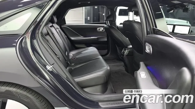 Hyundai Ioniq 6 — Фото автомобиля 12