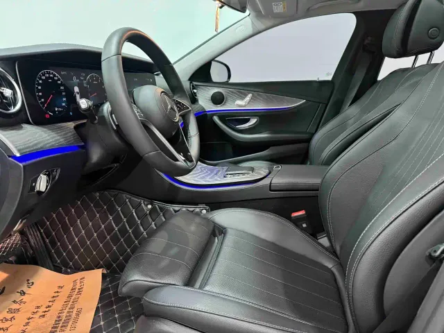 Mercedes-Benz E-Class — Фото автомобиля 6