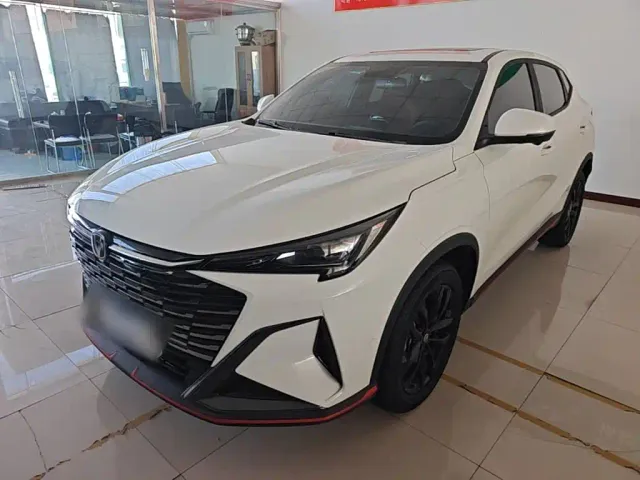 Фотография автомобиля — Changan X5 Plus