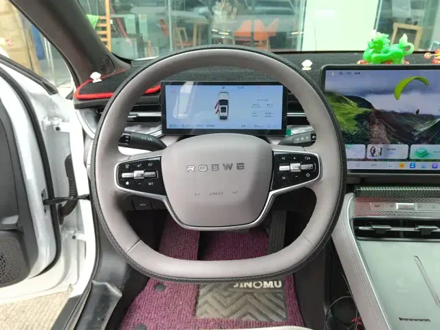 Roewe M7 DMH — Фото автомобиля 15