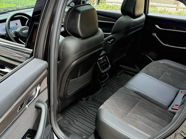 Geely Xingyue L — Фото автомобиля 8
