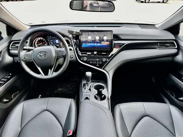 Toyota Camry — Фото автомобиля 5