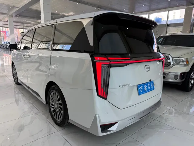GAC Trumpchi M8 — Фото автомобиля 20
