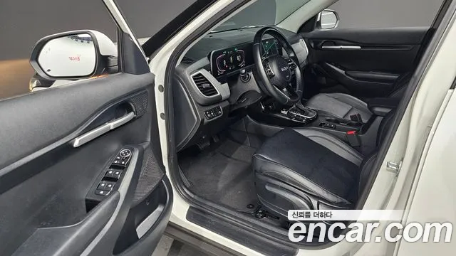 Kia Seltos New — Фото автомобиля 15