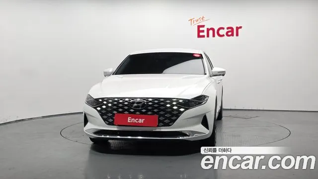 Hyundai Grandeur — Фото автомобиля 3