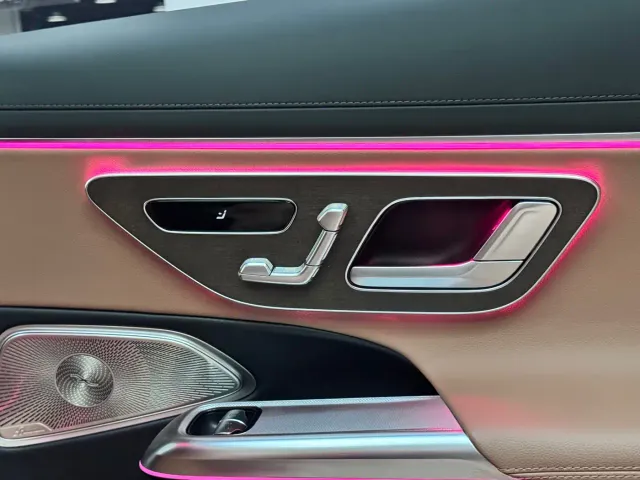 Mercedes-Benz E-Class — Фото автомобиля 15