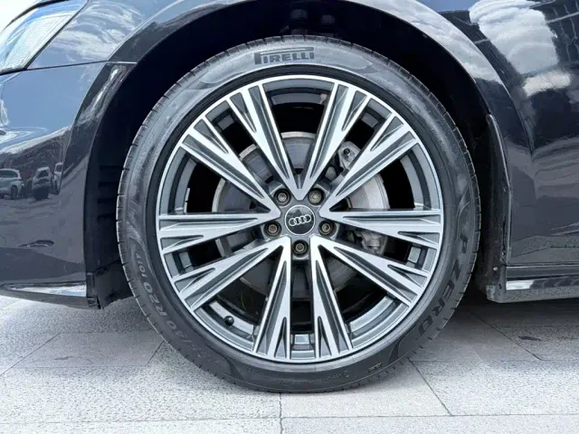 Audi A6L — Фото автомобиля 6