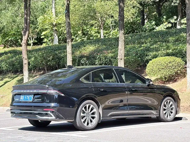Lincoln Z — Фото автомобиля 7