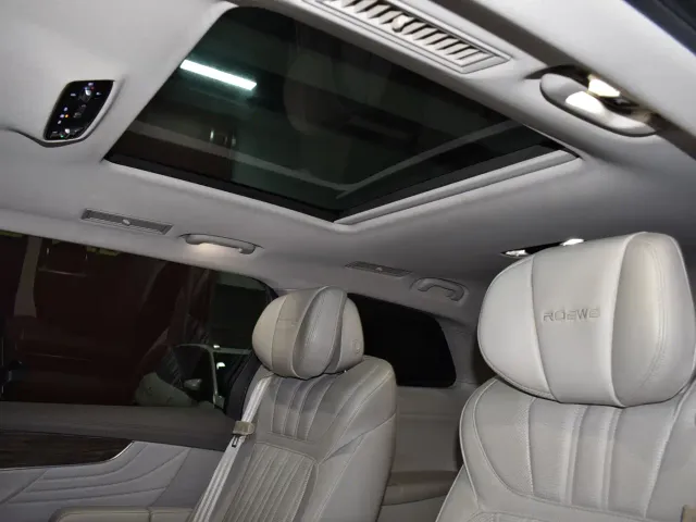 Roewe iMAX8 — Фото автомобиля 14