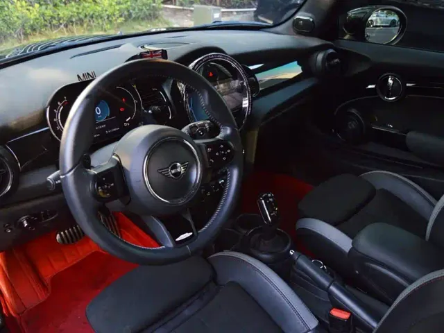 MINI Hatch — Фото автомобиля 9